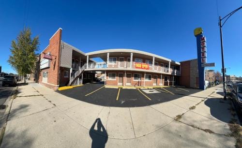 Apache Motel Hotel in Chicago