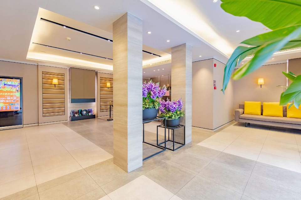 Home Inn Plus Chengdu Taikoo Li Chunxi Road 339 Hotel in Chengdu
