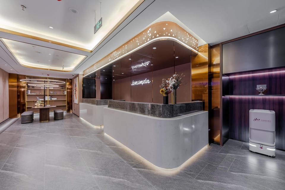 Home Inn Plus Nanjing Olympic Sports Center Golden Eagle World Xinglong Street Metro Station Hotel in Nanjing
