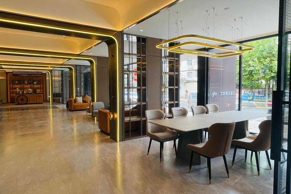 Home Inn Plus Qingdao May Fourth Square Olympic Sailing Center Yunxiao Road Hotel in Qingdao