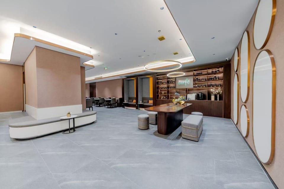 Home Inn Plus Nanjing Confucius Temple Sanshan Street Metro Station Xinanli Hotel in Nanjing