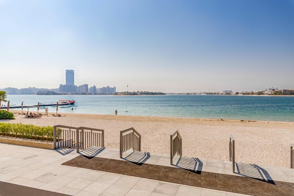 GLOBALSTAY Luxury Azizi Mina Beachfront Apartments Apartment hotel in Dubai