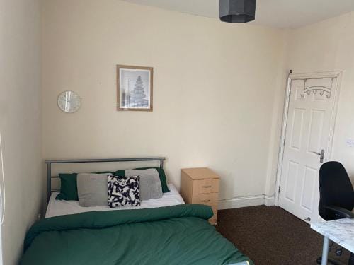 Double Room in Cv1 with en-suite bathroom Hotel in Coventry