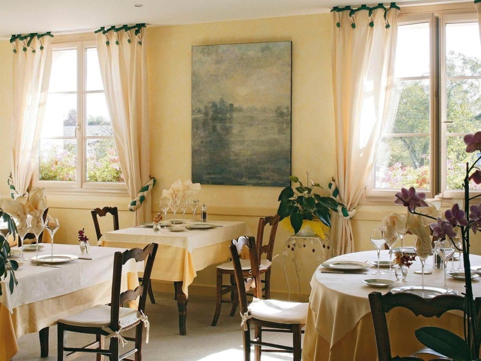 Logis Hotel Restaurant Le Clos du Vigneron Hotel in Centre-Val de Loire