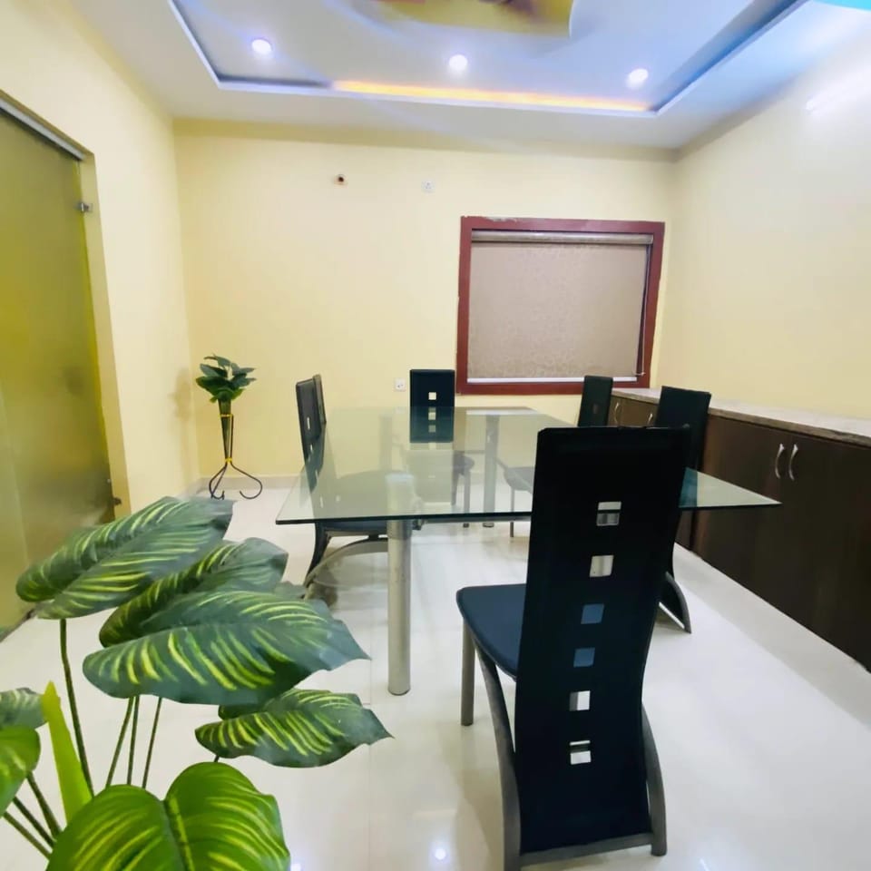 Hotel KP Suites Grand Hotel in Hyderabad