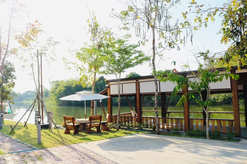 Yotsarin Riverside Resort in Laos