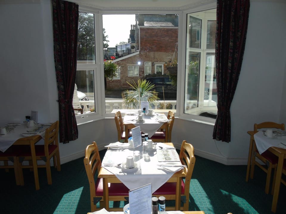 Carrington Guest House Hotel in Paignton