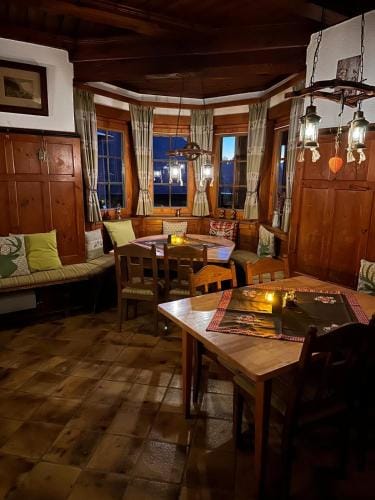Veitenhof im Kaisertal, nur nach 30 minutigem Spaziergang erreichbar, only after 30 minutes walk rea Inn in Kufstein
