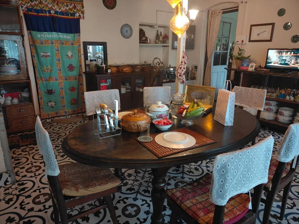 Rose Villa British Colonial Heritage Bungalow Takdah  Resort in West Bengal