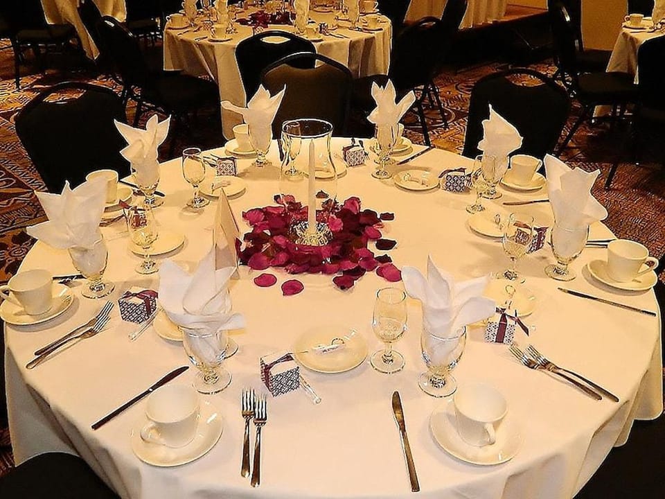 Blue Way Inn & Suites La Crosse Hotel in La Crosse