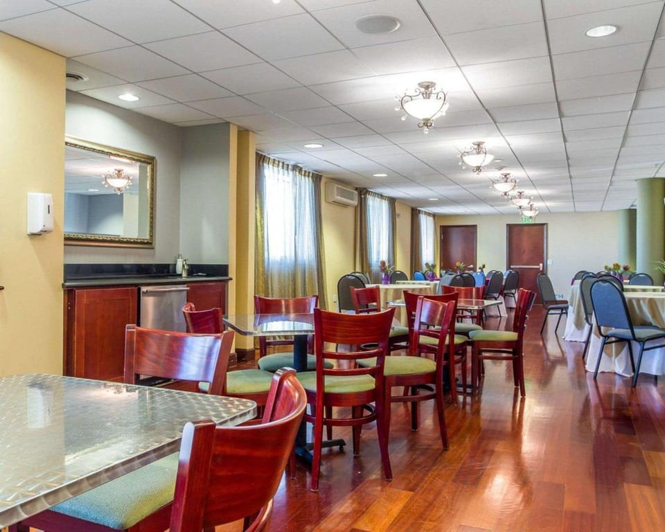 Villa Montes Hotel Hotel in San Bruno
