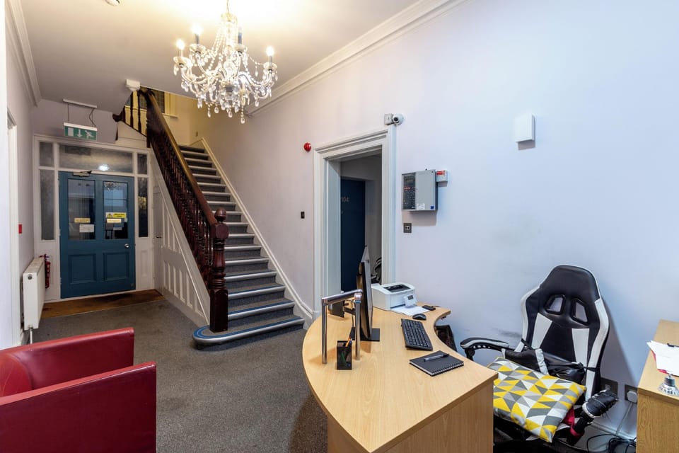 London Gatwick Inn Hotel in Horley