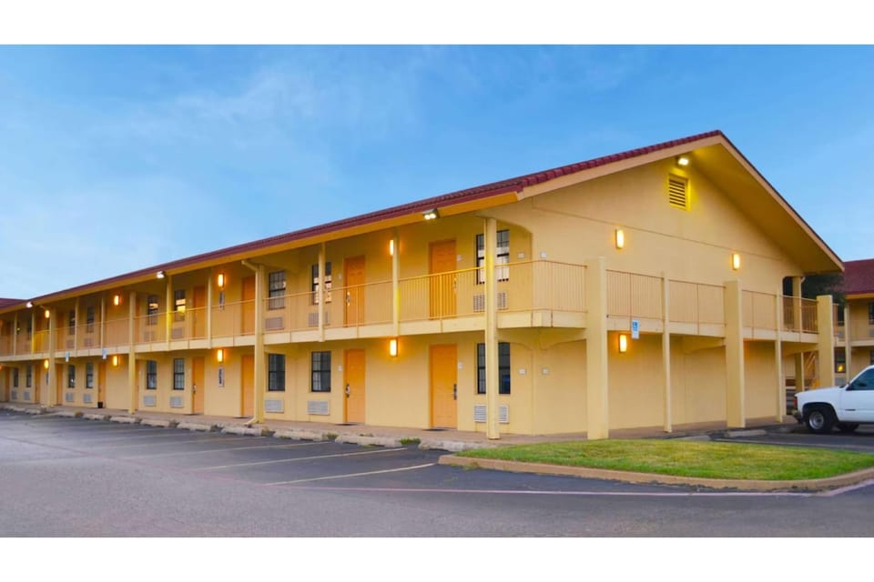 The Grand by Capital O Texarkana I-30 Hotel in Texarkana