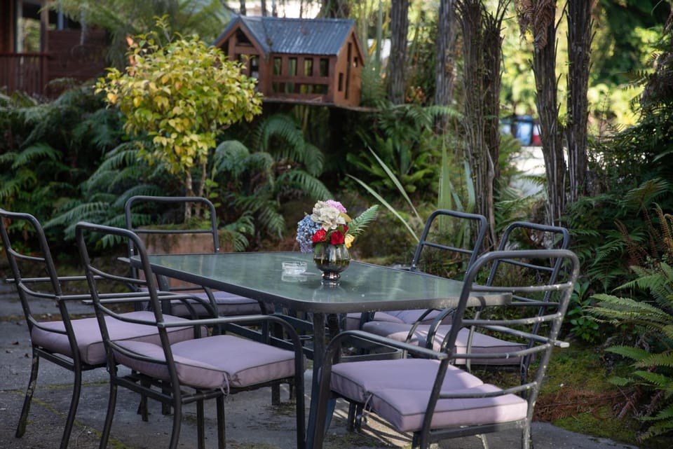 Fox Glacier Lodge Hotel in West Coast