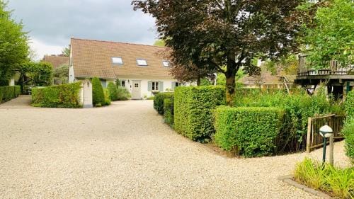 Boutique hotel-restaurant De Lindehoeve Hotel in Flanders
