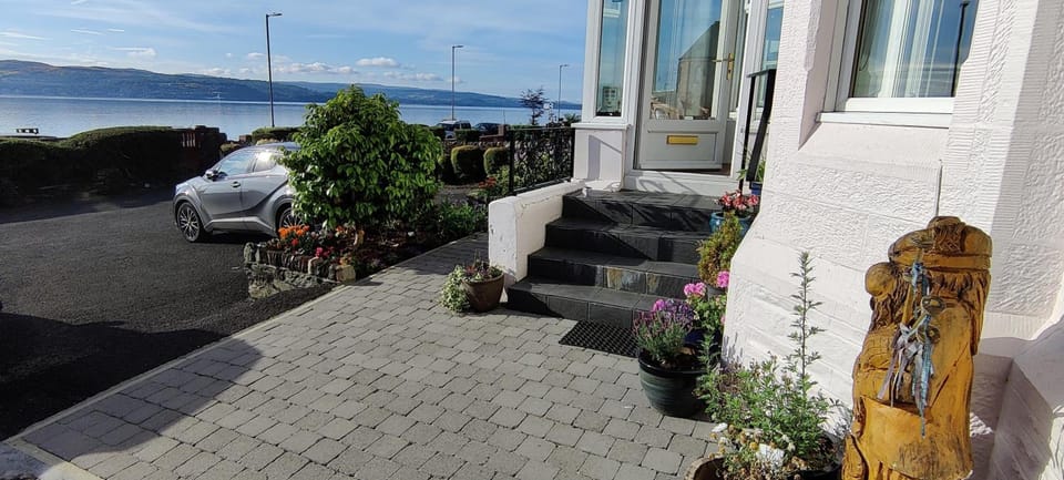 Douglas Park Guest House Hotel in Scotland