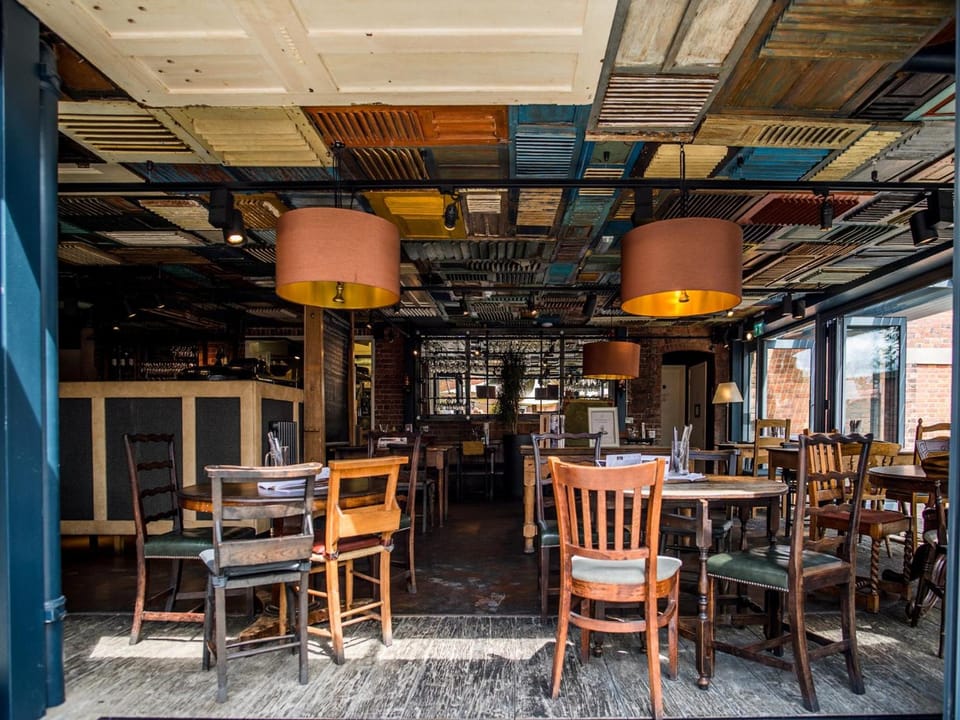d'Parys Hotel in Bedford