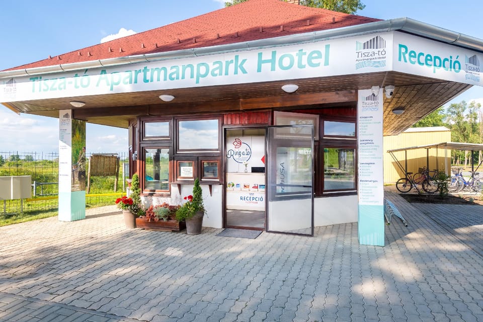 Tisza-to Apartmanpark Apartment hotel in Hungary