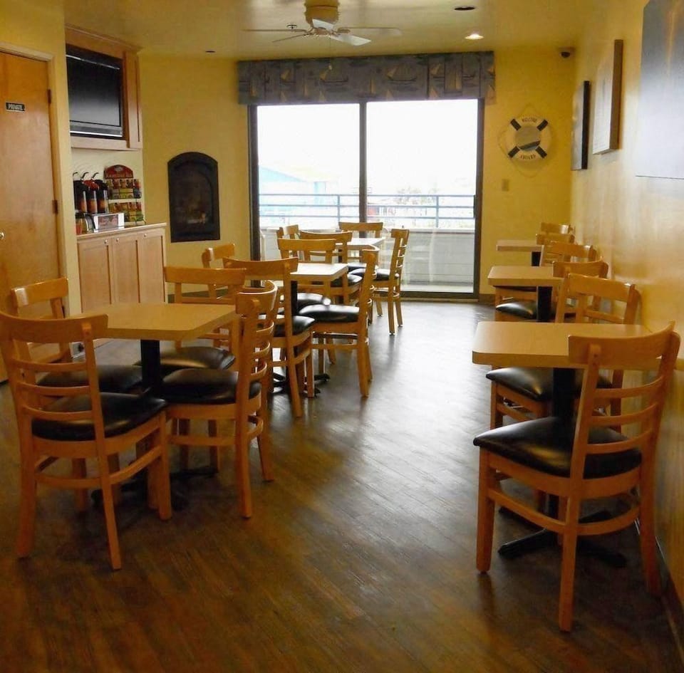 Blue Sail Inn Hotel in Morro Bay