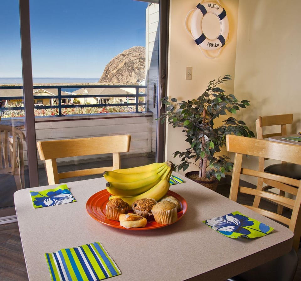 Blue Sail Inn Hotel in Morro Bay