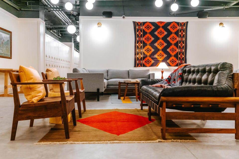 Shared lounge/TV area