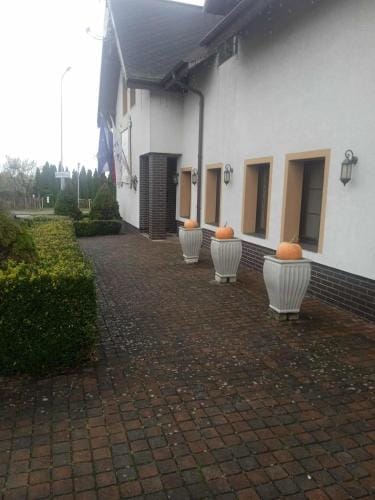 Sveciu namai Alejos Azuolas Hotel in Lithuania