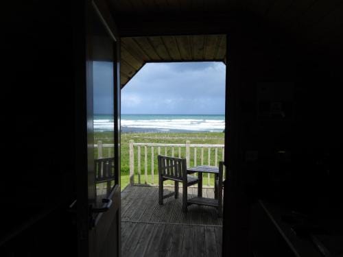 Hebridean Huts Hotel in Scotland