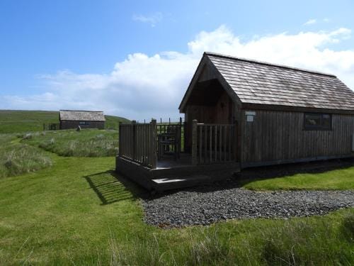 Hebridean Huts Hotel in Scotland