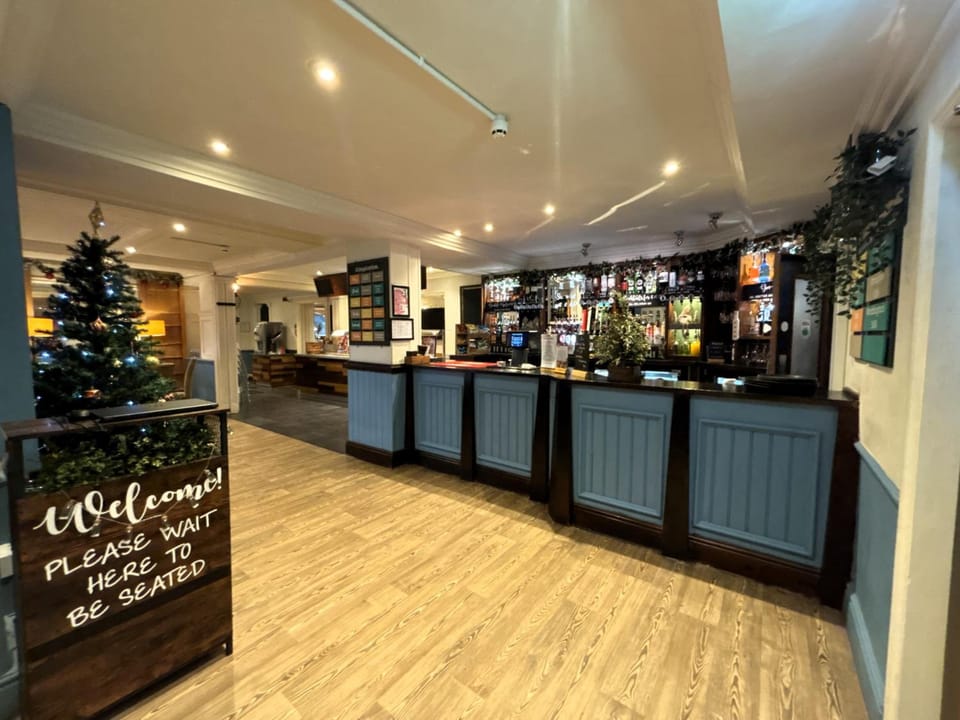 Premier Roomz Two Mills Hotel in Wales