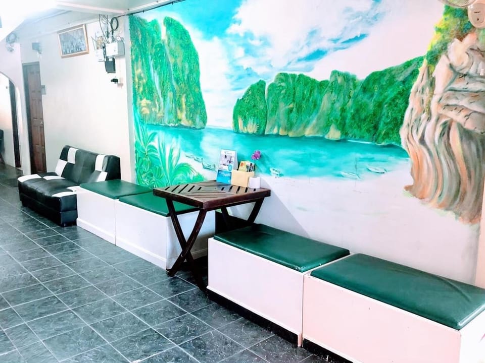 Golden Bee Phi Phi  Hotel in Krabi Changwat
