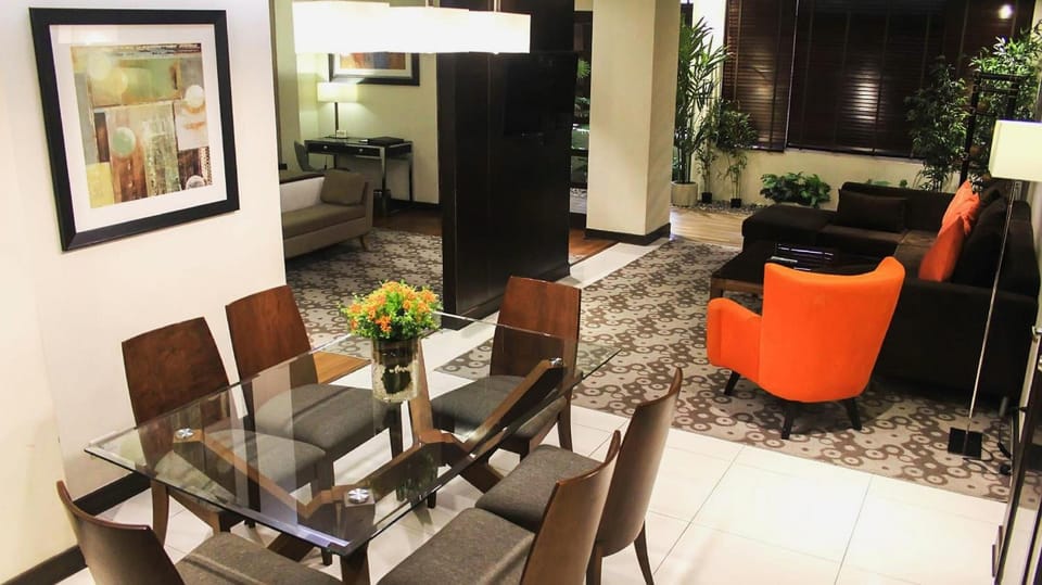 Brentwood Suites - Quezon City Hotel in Manila City