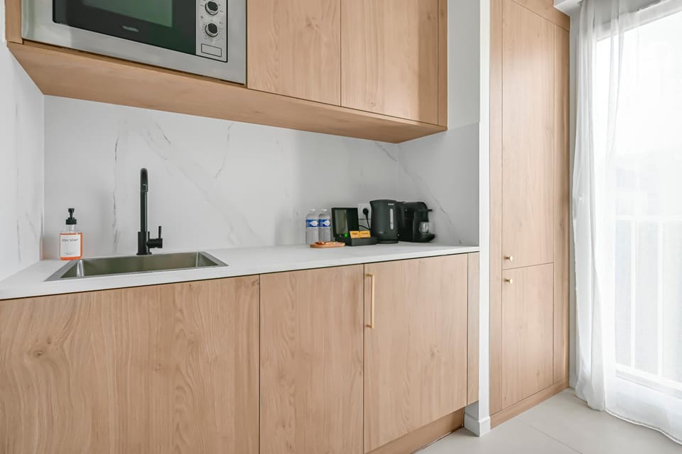 JIJI Suites Hotel in Île-de-France