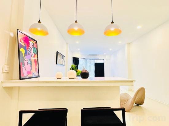 Five House Silom 2 Townhouse Hotel in Bangkok