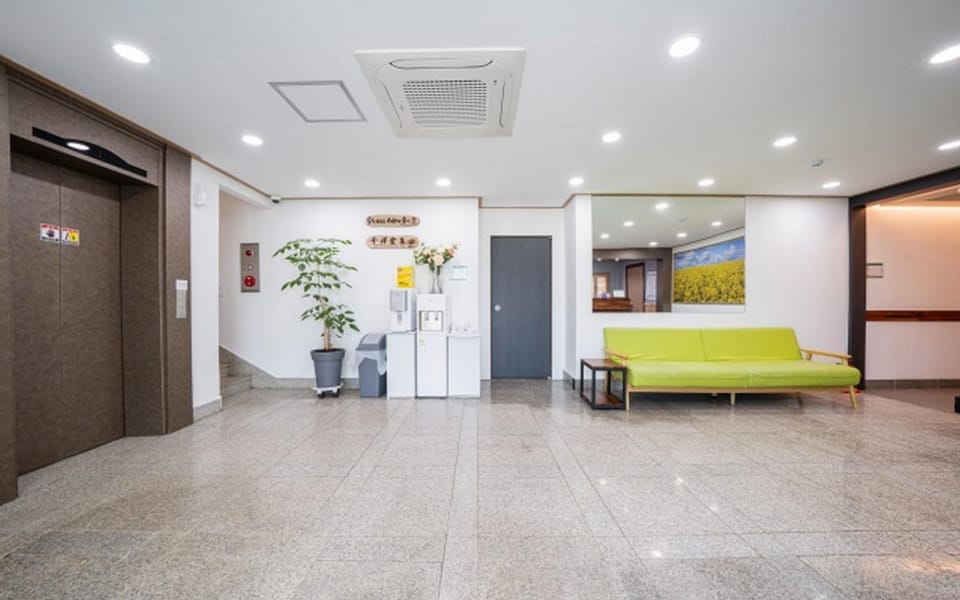 Yangyang Yuchaekkotyanggicheoreom Motel in South Korea