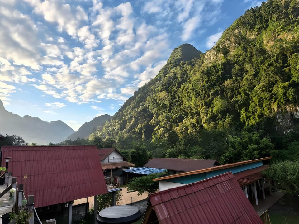 MIMOSA INN Nong Khiaw Inn in Luang Prabang Province, Laos