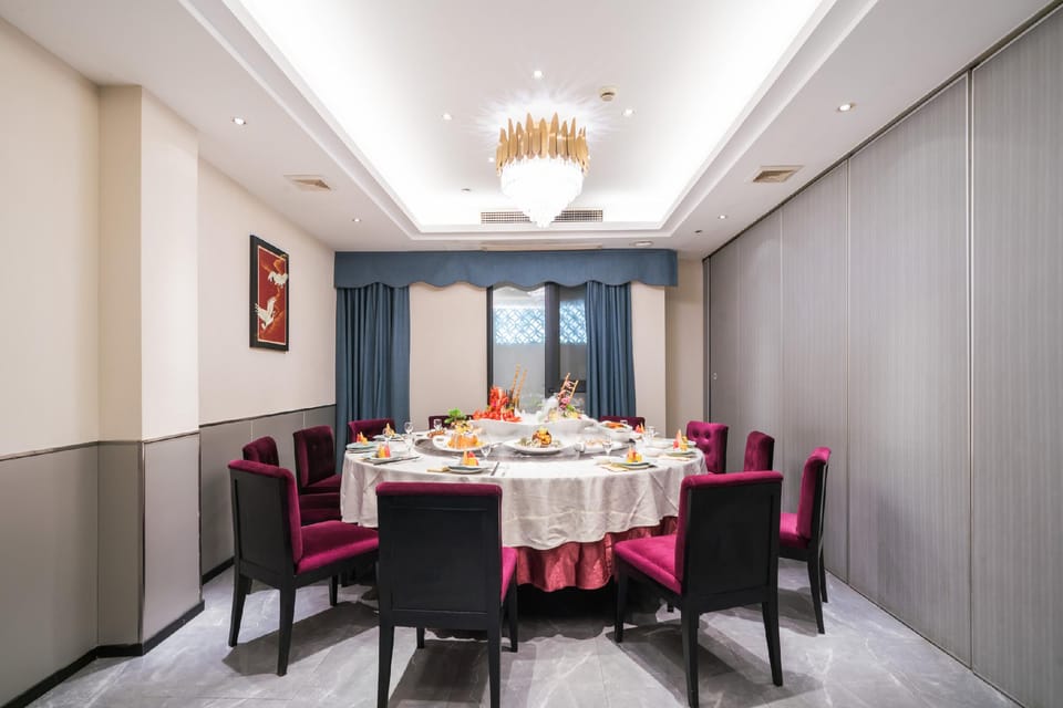 WASSIM Hotel Lishui High-Speed Railway Station Zijin Garden Hotel in Zhejiang