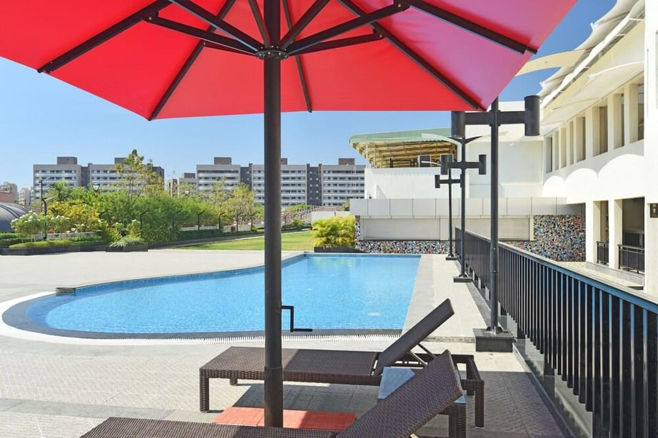 Hotel Club One Hotel in Maharashtra