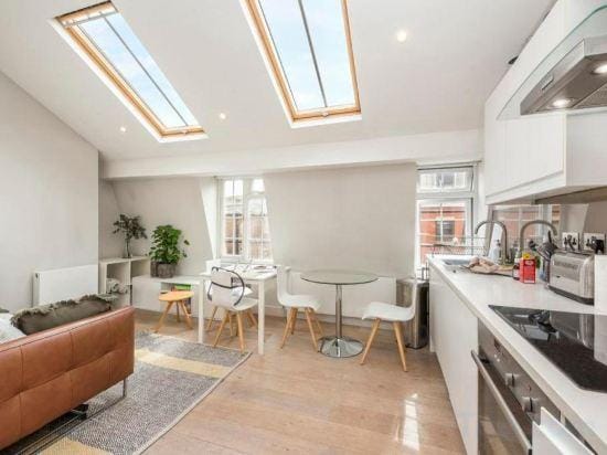 Cleveland Street by Aeria Apartments Hotel in London Borough of Islington