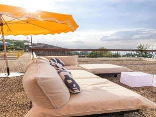 Cote Lac Hostel Hotel in Évian-les-Bains