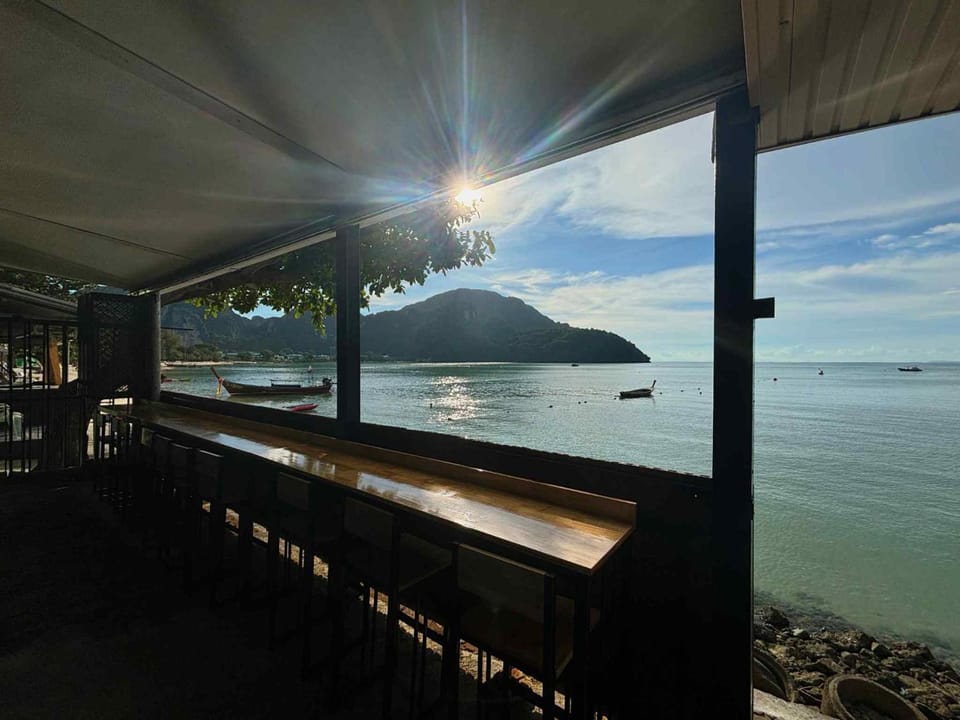 The One Hostel Phi Phi Island Resort in Krabi Changwat