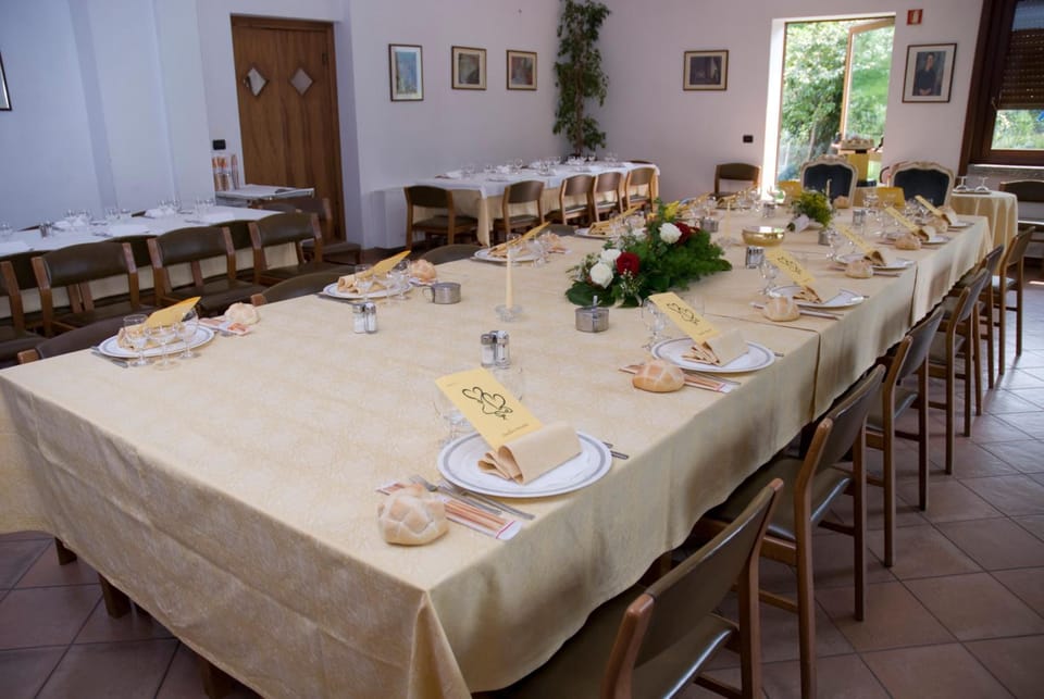 Hotel Ristorante Sassi Rossi Hotel in Province of Lecco