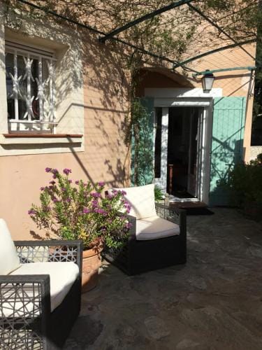 Cigales sous oliviers Hotel in Arles
