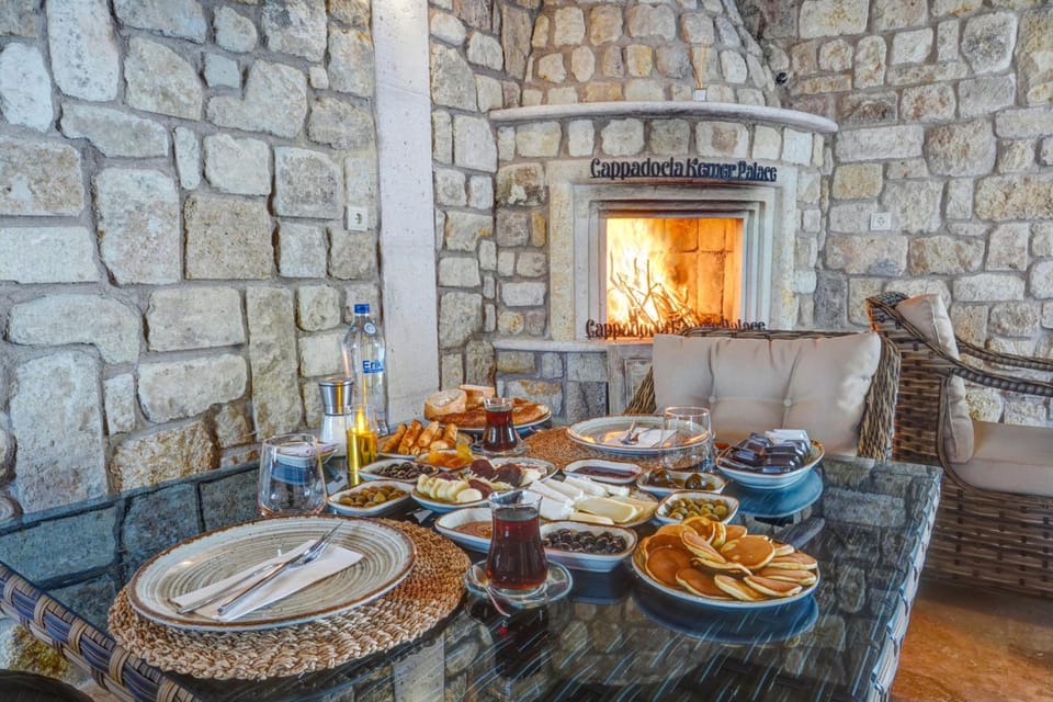 Cappadocia Kemer Palace Hotel in Kayseri, Türkiye