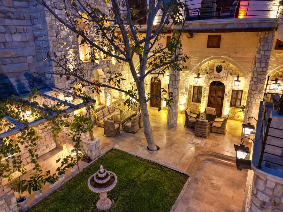 Cappadocia Kemer Palace Hotel in Kayseri, Türkiye