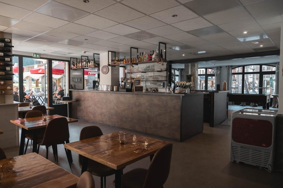 Bar/lounge