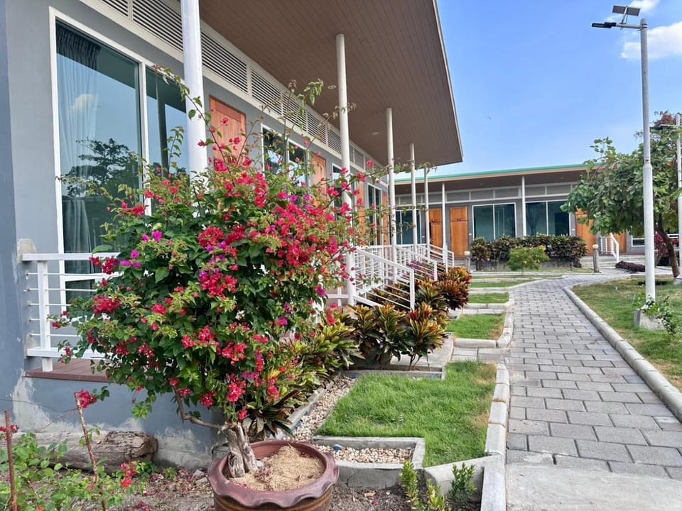WoodView Resort Hotel in Bangkok