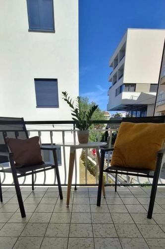 Apartments and rooms by the sea Makarska - 22419 Hotel in Makarska