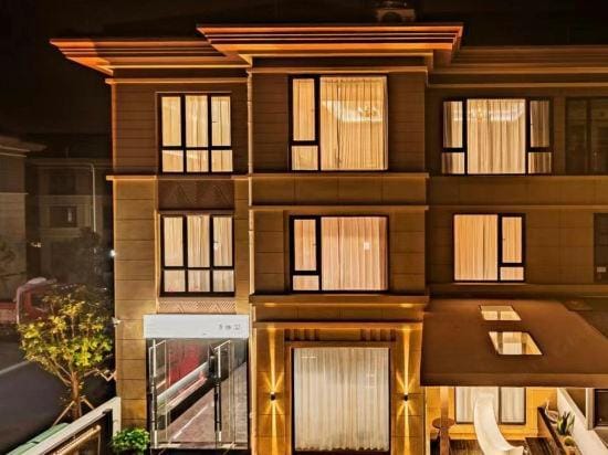 Qingquge B&B Hotel in Zhejiang