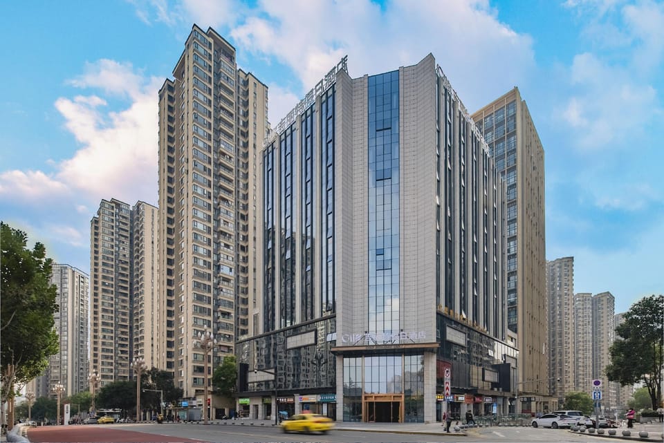 Chongqing Girit Holiday Inn Hotel in China