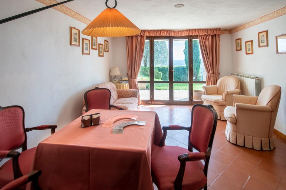 Hotel Vecchia Oliviera Hotel in Montalcino
